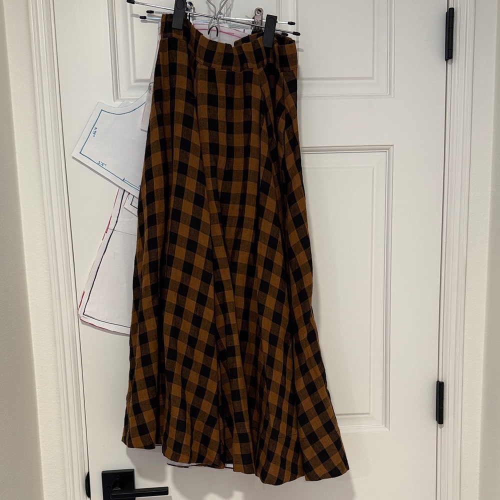 Son de flor classic skirt in warm brown and black check , size S